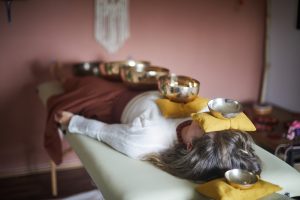 Individuelle Klangmassage, energetische Narbenentstörung in Passau zur Entspannung